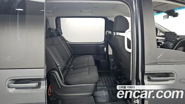 Hyundai Staria 2022 — Фото 11/20
