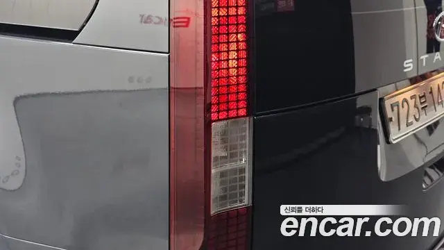 Hyundai Staria 2022 — Photo 8/34