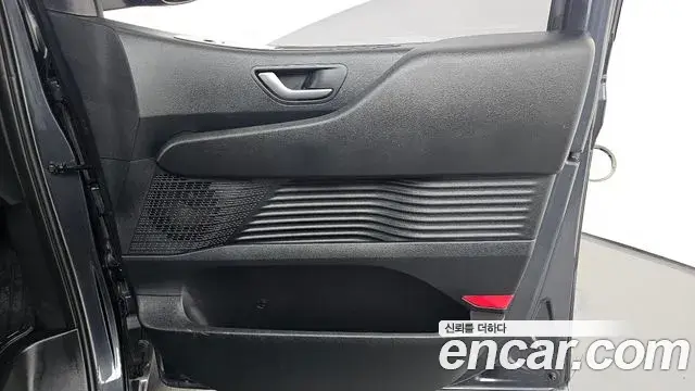 Hyundai Staria 2022 — Photo 5/34