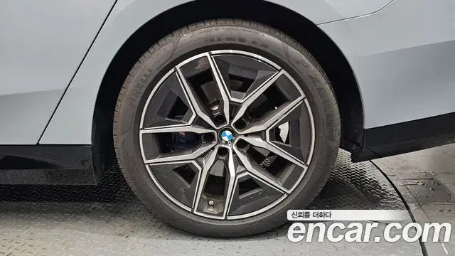 BMW 5 Series 2024 — Şəkil 4/35