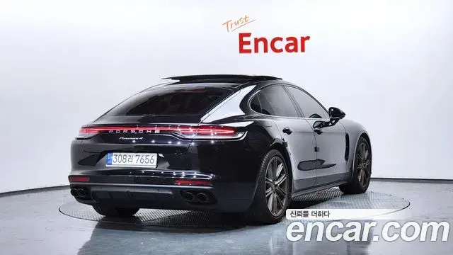 Porsche Panamera 2023 — Фото 2/20