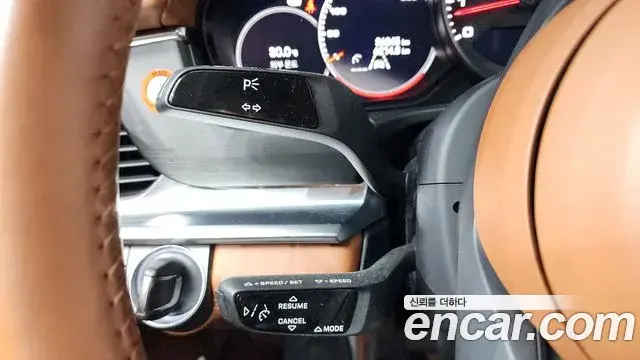 Porsche Panamera 2023 — ფოტო 4/38