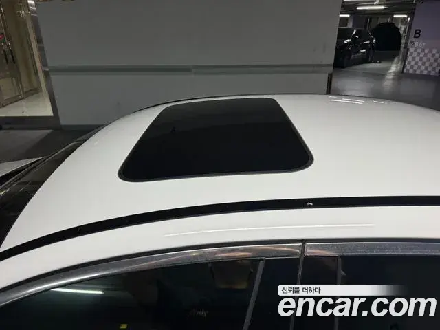 Mercedes-Benz E-Class 2021 — Photo 3/12