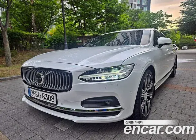 Volvo S90 2025 — ფოტო 13/20