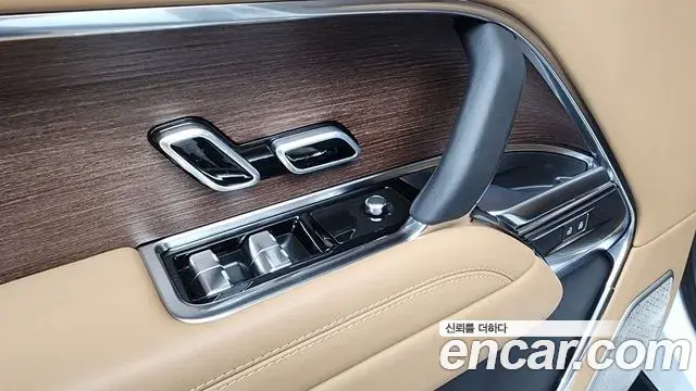 Land Rover Range Rover 2025 — ფოტო 39/41