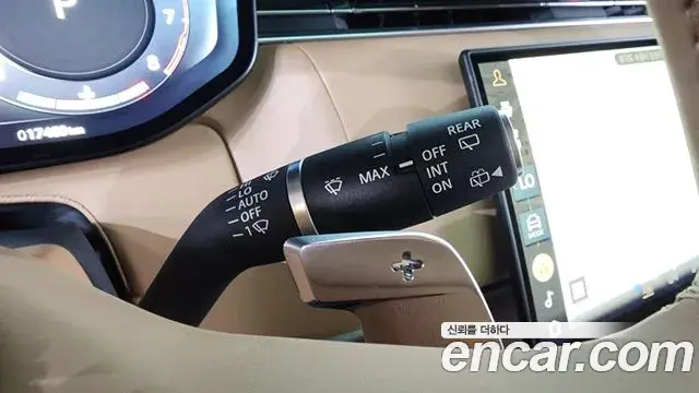 Land Rover Range Rover 2025 — ფოტო 27/41