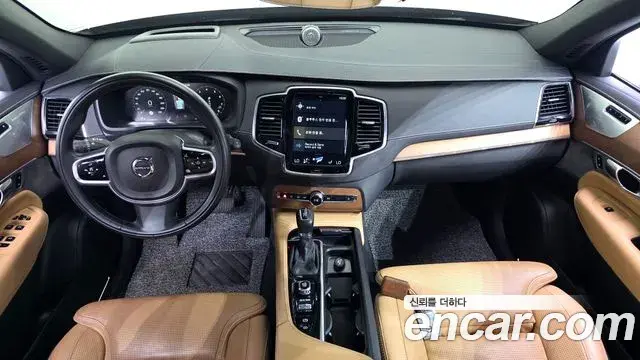 Volvo XC90 2019 — ფოტო 9/35