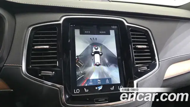 Volvo XC90 2019 — ფოტო 3/35
