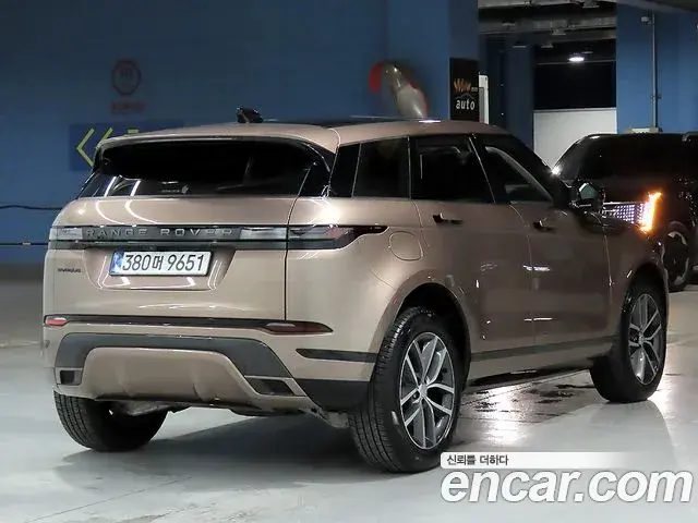 Land Rover Range Rover Evoque 2025 — Фото 2/20