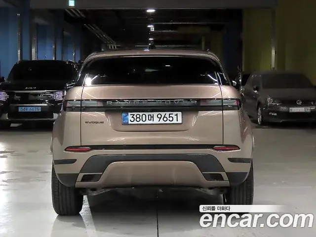 Land Rover Range Rover Evoque 2025 — Фото 4/20