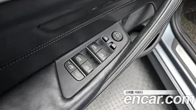 BMW 5 Series 2018 — ფოტო 6/20