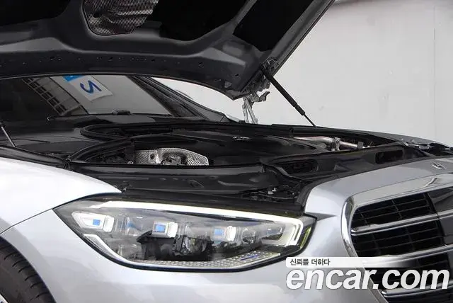 Mercedes-Benz S-Class 2021 — ფოტო 19/20