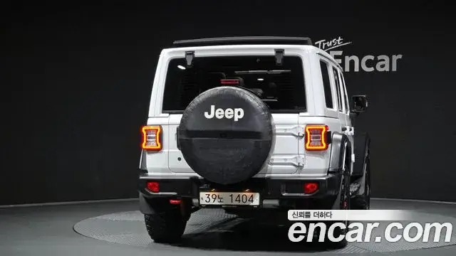 Jeep Wrangler 2019 — ფოტო 2/33