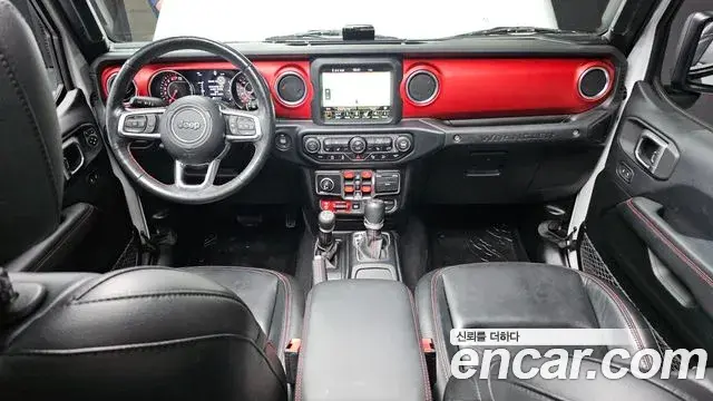 Jeep Wrangler 2019 — ფოტო 22/33