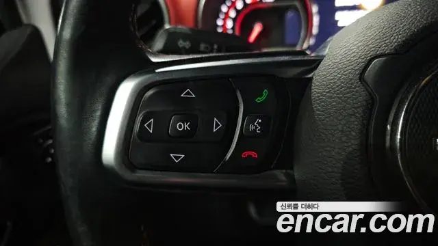 Jeep Wrangler 2019 — ფოტო 12/33