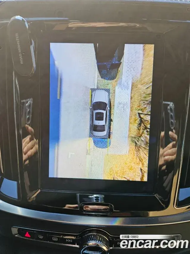 Volvo S60 2023 — ფოტო 7/16