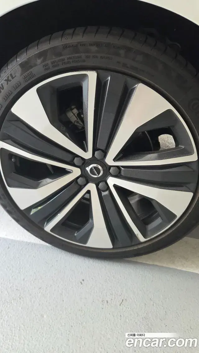 Volvo S60 2023 — ფოტო 13/16