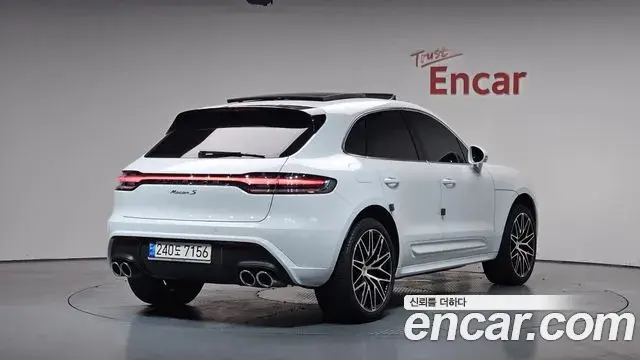 Porsche Macan 2022 — Şəkil 25/35