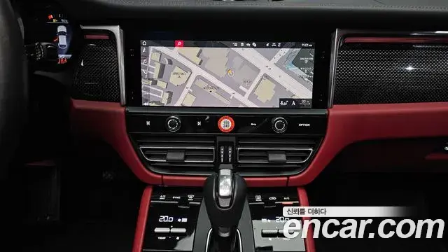 Porsche Macan 2022 — Şəkil 8/35