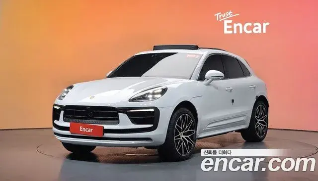 Porsche Macan 2022 — Şəkil 11/35