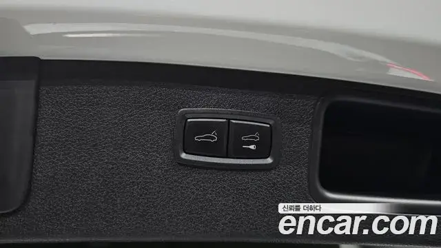 Porsche Macan 2022 — Şəkil 13/35