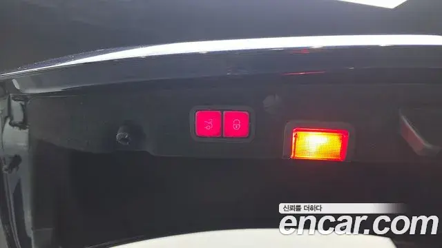 Mercedes-Benz C-Class 2018 — Şəkil 17/20