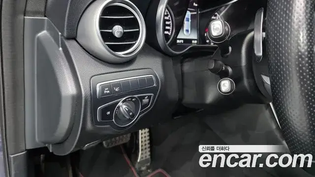Mercedes-Benz C-Class 2018 — Şəkil 20/20