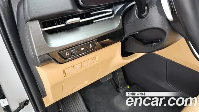 Kia Carnival 2022 — Фото 19/20