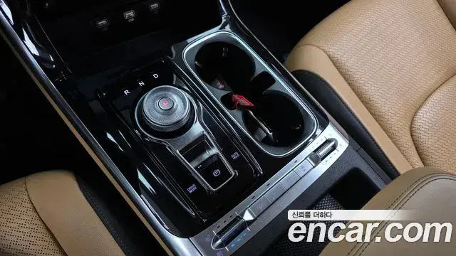 Kia Carnival 2023 — Şəkil 21/33