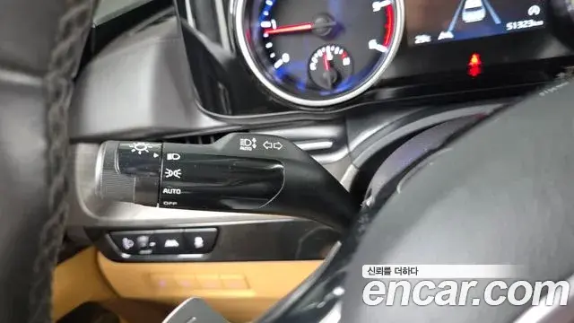 Kia Carnival 2023 — Şəkil 2/33