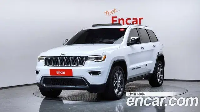Jeep Grand Cherokee 2021 — Фото 10/20