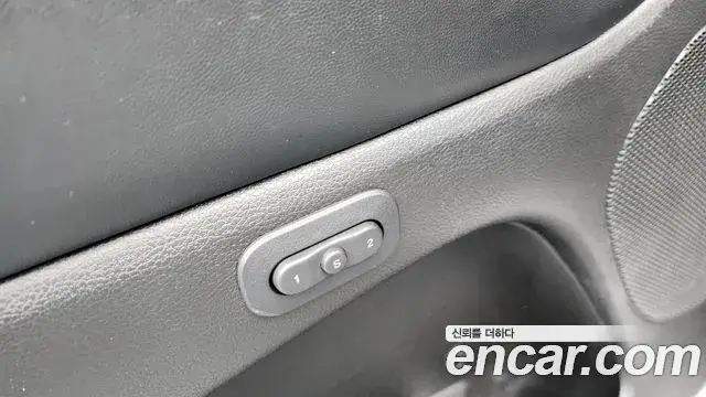 Jeep Grand Cherokee 2021 — Фото 19/20