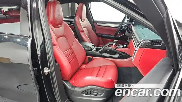 Porsche Cayenne 2022 — Şəkil 9/20