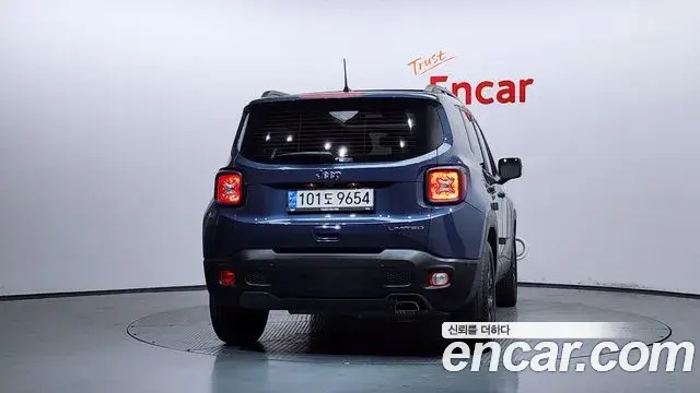 Jeep Renegade 2022 — Şəkil 8/35