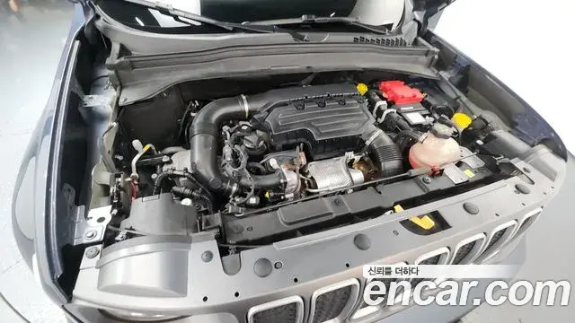 Jeep Renegade 2022 — Şəkil 5/35