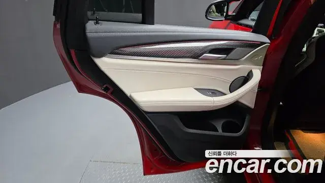 BMW X4M 2021 — Şəkil 20/33