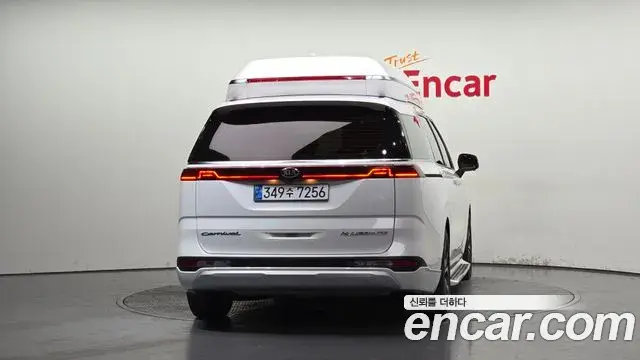 Kia Carnival 2021 — Фото 4/20