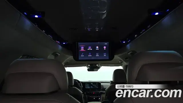 Kia Carnival 2021 — ფოტო 30/38