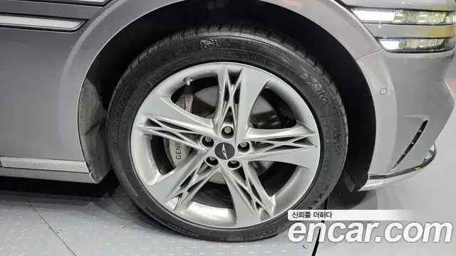 Genesis G90 2023 — Photo 7/40
