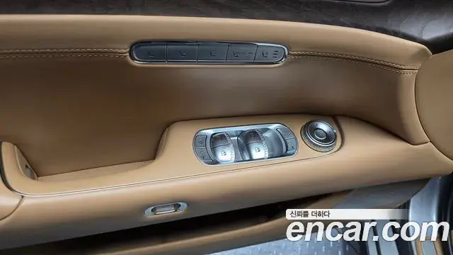 Genesis G90 2023 — Photo 8/40