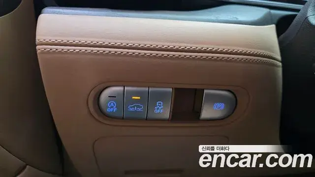 Genesis G90 2023 — Photo 35/40