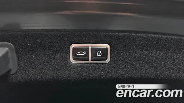 Genesis G90 2023 — Photo 12/40