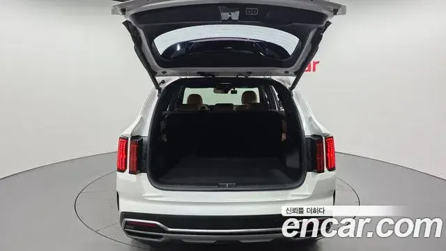 Kia Sorento 2022 — Photo 13/31
