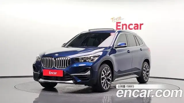 BMW X1 2022 — Şəkil 27/33
