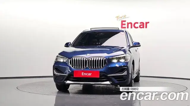 BMW X1 2022 — Şəkil 14/33