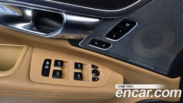 Volvo V90 Cross Country 2018 — ფოტო 18/32