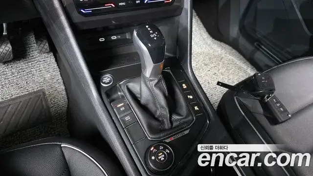 Volkswagen Tiguan 2023 — Şəkil 12/37