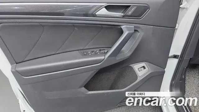 Volkswagen Tiguan 2023 — Şəkil 9/37