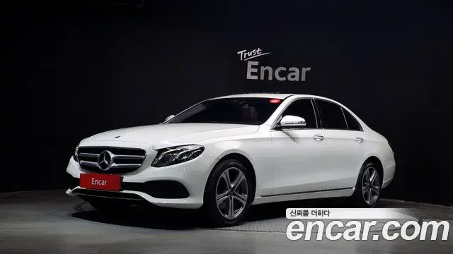 Mercedes-Benz E-Class 2019 — Фото 1/20