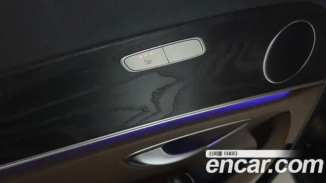 Mercedes-Benz E-Class 2019 — Фото 19/20